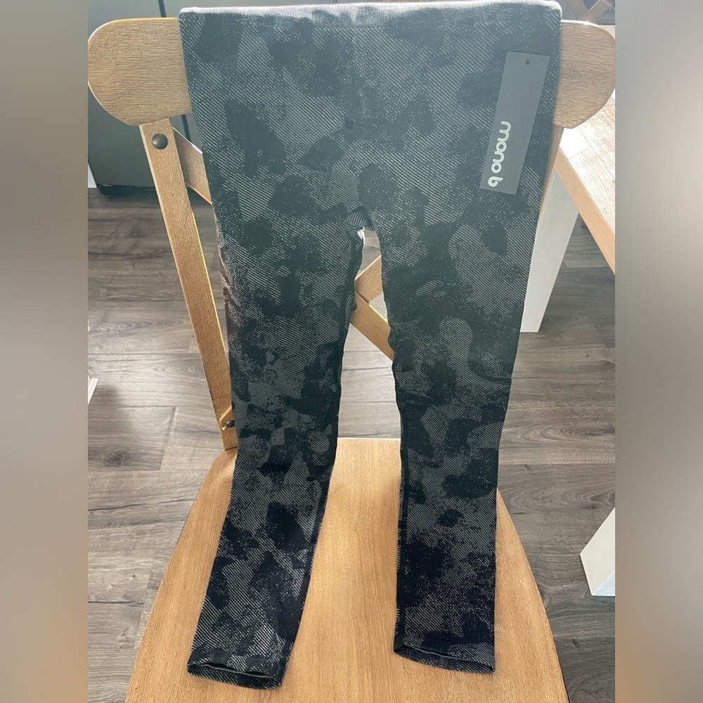 NWT! Mono b leggings - grey/black - size L